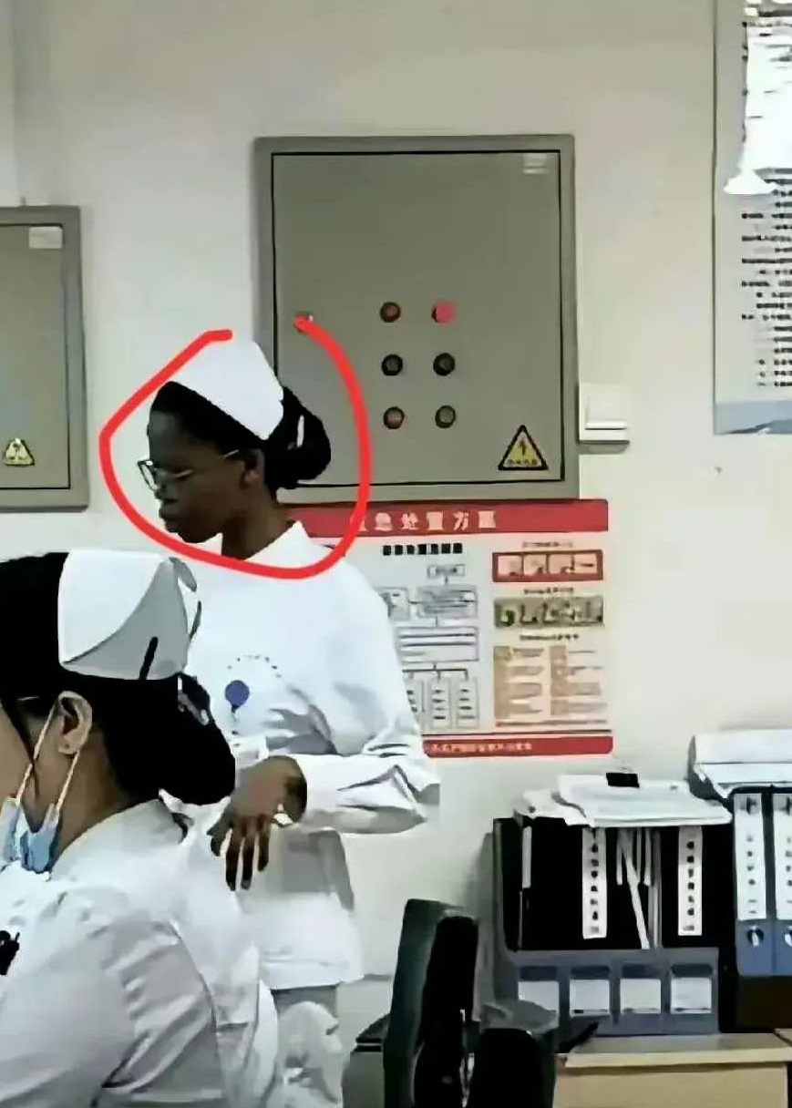 国际化渐渐融入我们的生活了。也许是好的现象吧？
