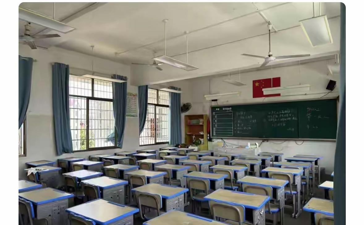 教师过剩会越来越突出，南方周末报道了各地小学教师过剩后的做法。现在是小学，未来必