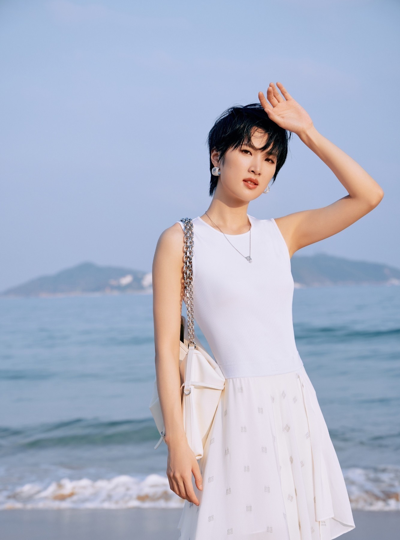 亲眼见过姚安娜本人是什么体验？

闺蜜说了个大实话，她说线下看本人太不一样了