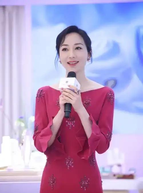 其实韩雪出不出来工作，已经不重要了！
不是她目前如何努力，都处于半红不紫的状态，