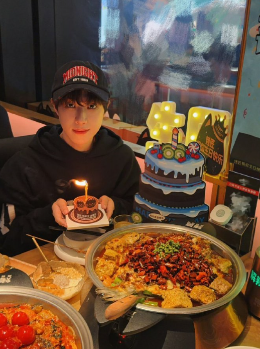 倒霉死勒（吴韬）1106生日快乐，又一年奔赴热爱！你的声音是治愈人心的光，从角色