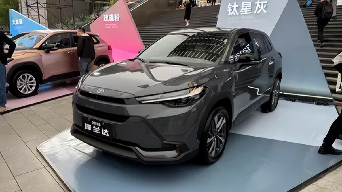 新款丰田锋兰达10.28万起，换装12.9寸大屏，8月份卖了近1.5万台