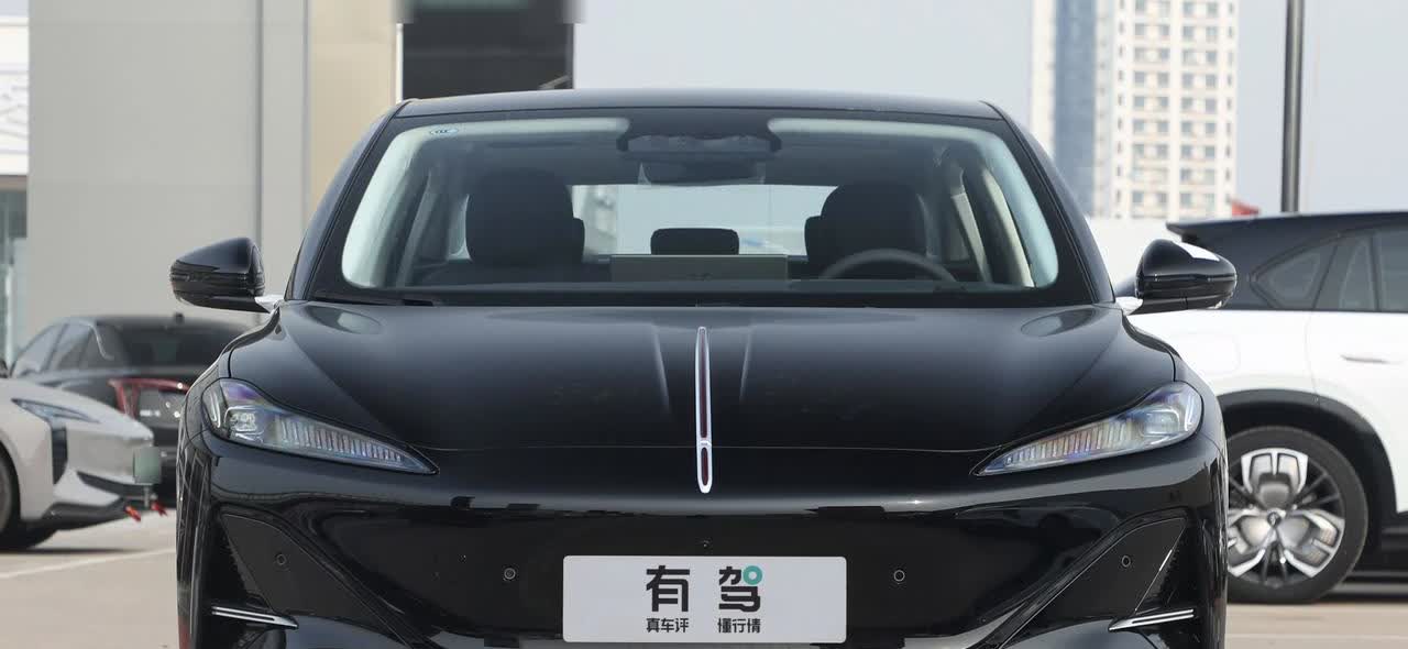 专家预测，未来中国汽车品牌只剩下六家
1、比亚迪，可能性占99%
2、奇瑞，