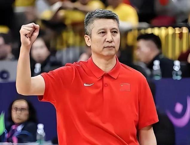 谁能拯救中国男篮？
     至从中国男篮输给韩国队后，一片指责声，有指责教练无