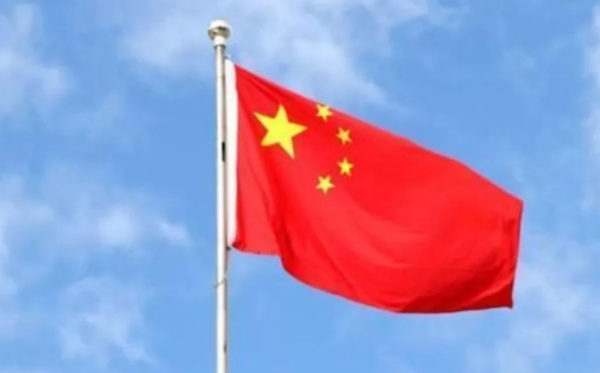 中国应该让步！外媒援引专家观点表示，面对当下国际格局，中国应该通过让步换取更大的