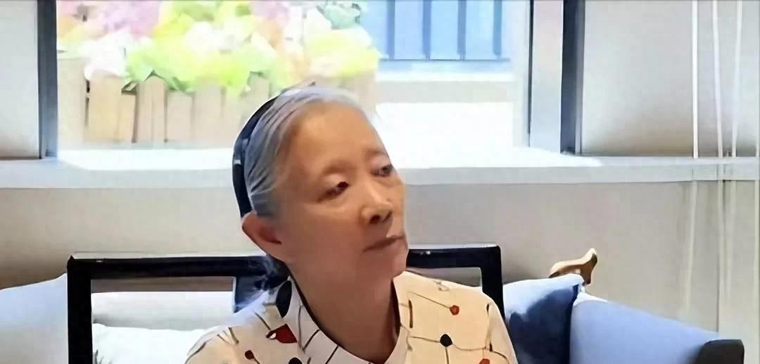 林豆豆的最新近照，今年已经八十一岁，住在单位分配的房子里，气质依然非凡。