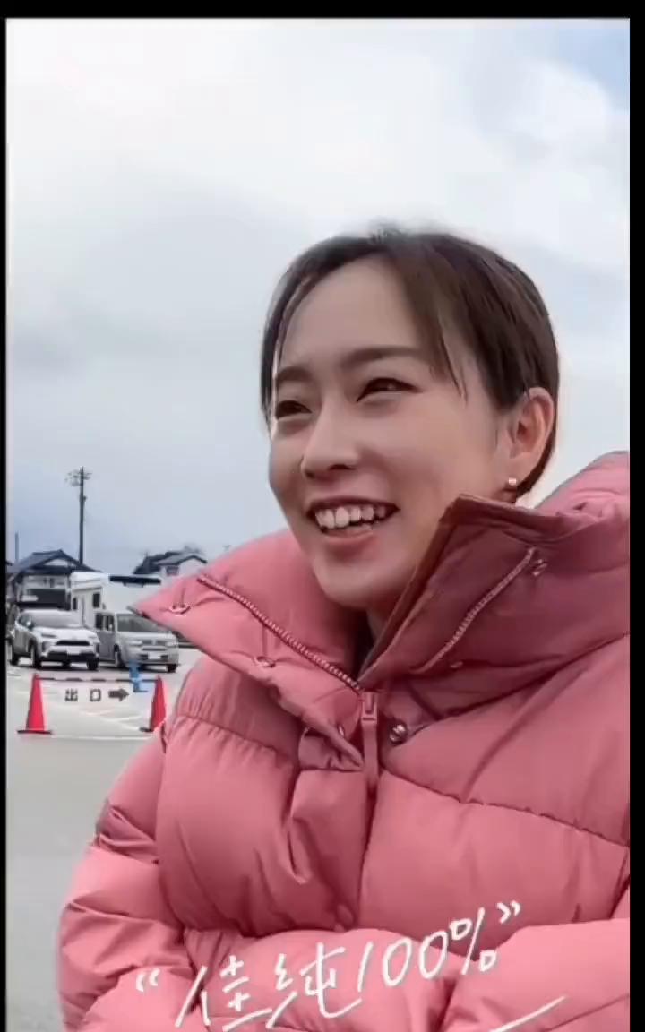 大家好，我是小何。