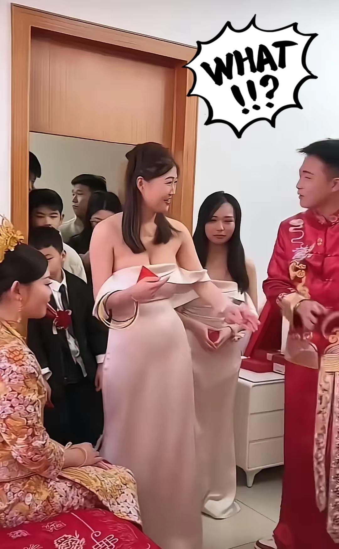 婚礼上最掉价的场面，伴娘抢风头、新郎拎不清！
