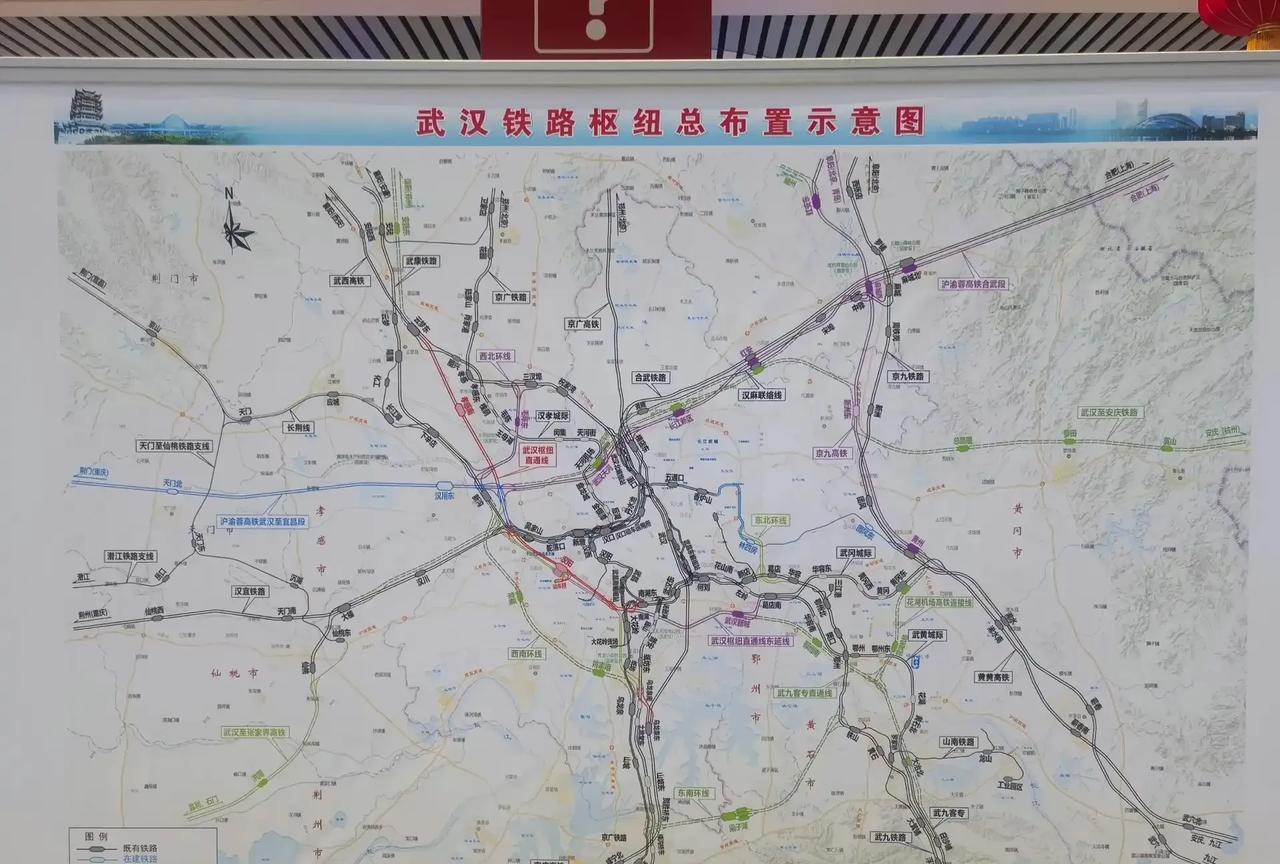 最近，湖北提出的武汉至张家界高铁，线路怎么走？很多人一头雾水。
其实，在新汉阳站