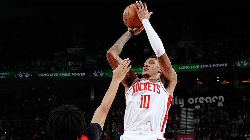 小贾为什么突然不会投篮了？不是天赋不行，是火箭给的球权超纲了