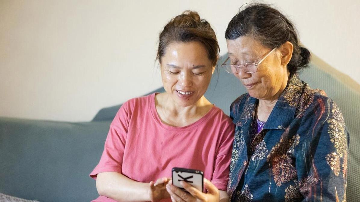 舅舅当官以后就嘚瑟，和亲朋好友都断了联系，直到外婆80大寿