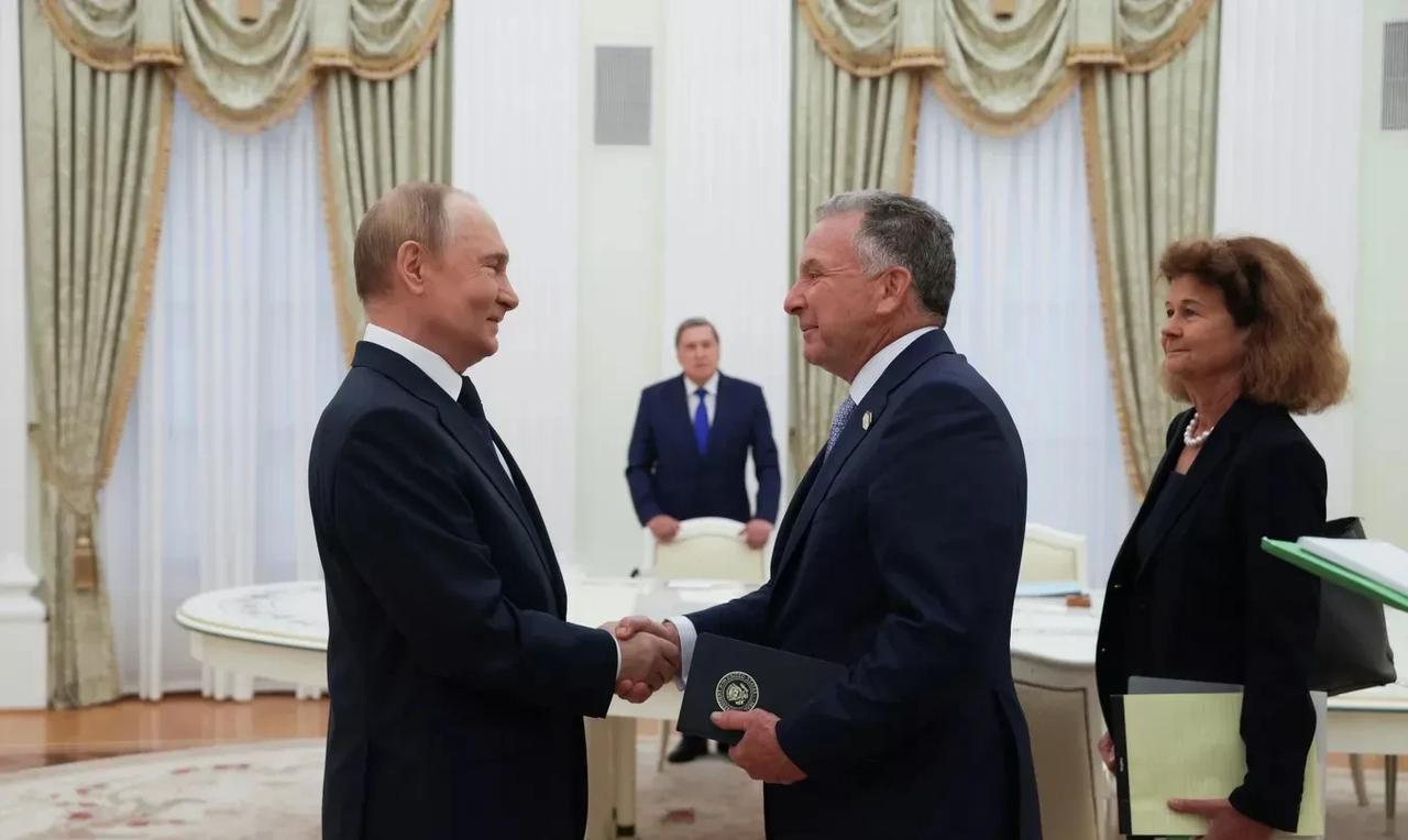 【最新消息：特朗普对惠特科夫与普京的会晤给出积极评价】
华盛顿时间2025年8月