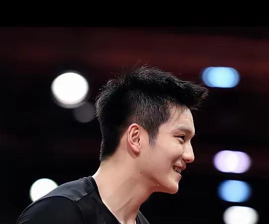 樊振东乒超联赛8连胜！
广7月25日，厦门站乒超联赛：樊振东3：0林诗栋，这也是