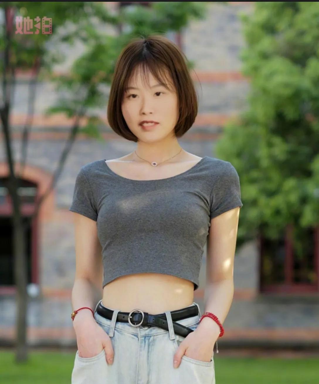 上联：冥思苦想无佳句
下联：？