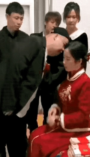 这彩礼，飞走了？

山西大同，一场婚礼，没等来交换戒指，却等来了彩礼的“退场