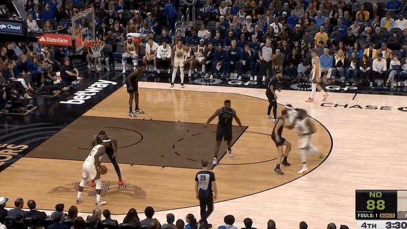 小佩顿空切接球强起双手暴扣，勇士领先4分鹈鹕叫停