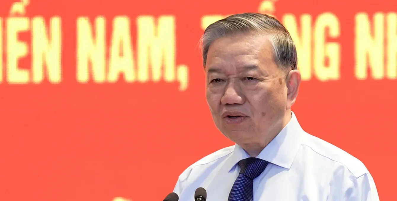 越南歌曲因拍马屁下架











这首歌到底怎么回事？怎么拍马屁拍到下