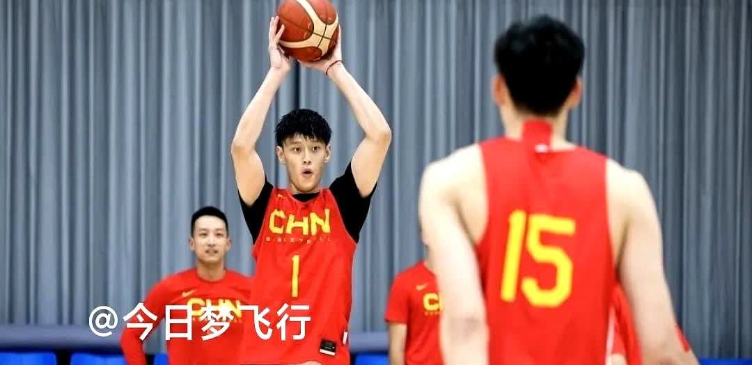 训练营还没开打，人就又被退货了！

曾凡博从国家队回俱乐部继续康复，原因是医