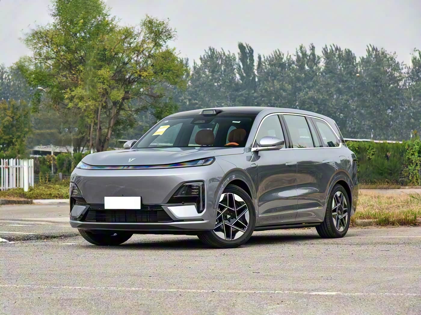 超级增程中大型六座SUV，外观内饰看齐理想L9，配双电机四驱