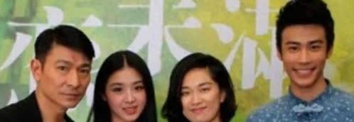 2005年，刘德华夜晚拍戏结束后让助理带张含韵到他的房间，张含韵还以为刘德华想要
