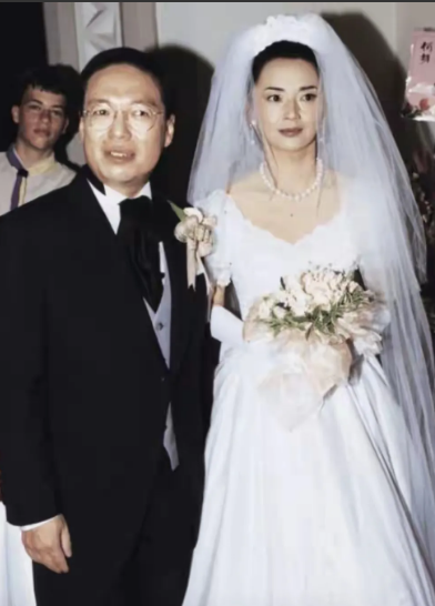 当年的女神，现在快认不出来了。
胡慧中已经67岁了，可能是因为饮食习惯的原因，一