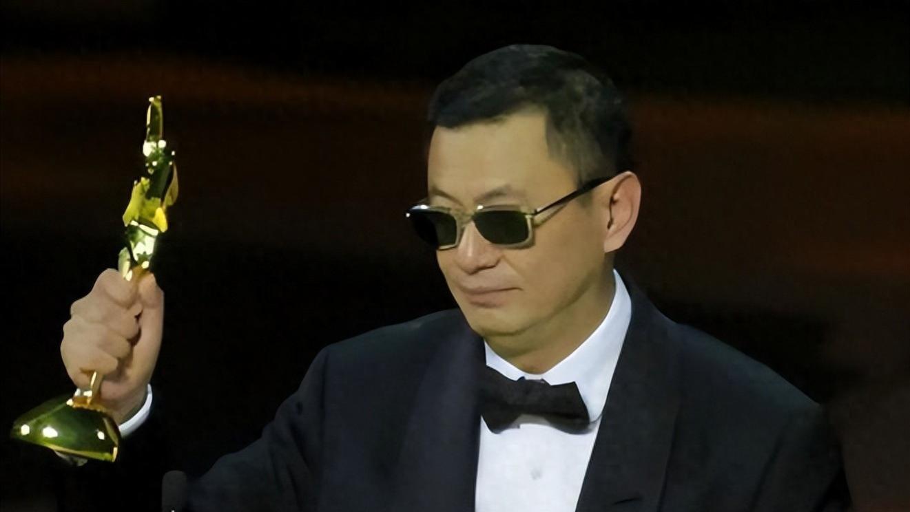 王家卫录音门热搜者出现了！不是唐嫣，而是嫁小导演的金靖