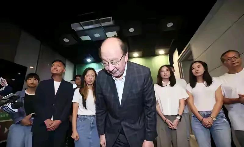 民进党发方动大摆勉？我搞不懂，怎么摆勉一个也不成功当初是怎么提摆勉人员名单的又是