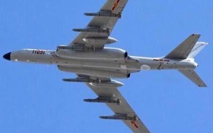 为何中国反复升级轰六轰炸机群？因为说白了，压根就是歪打正着，本来是技术不够，结果