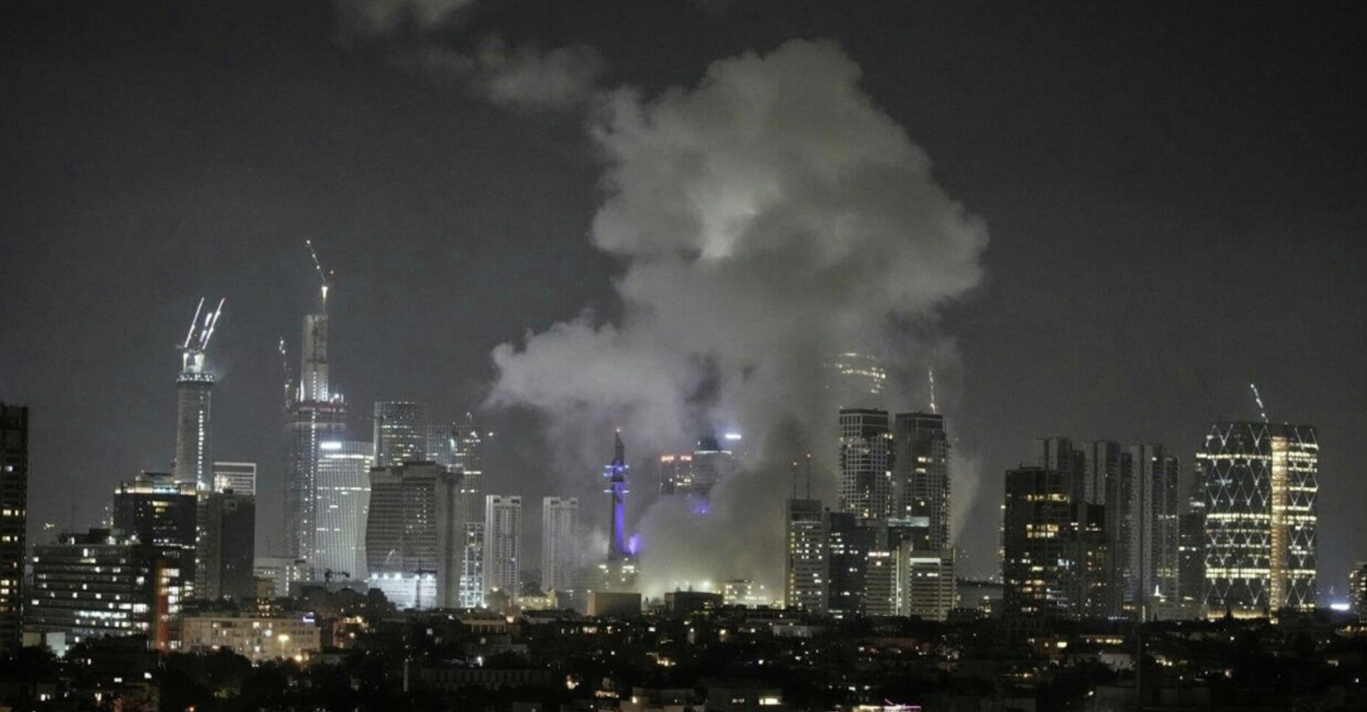 ??出大事了！以色列和伊朗彻底打起来了！











这回可真是玩儿大