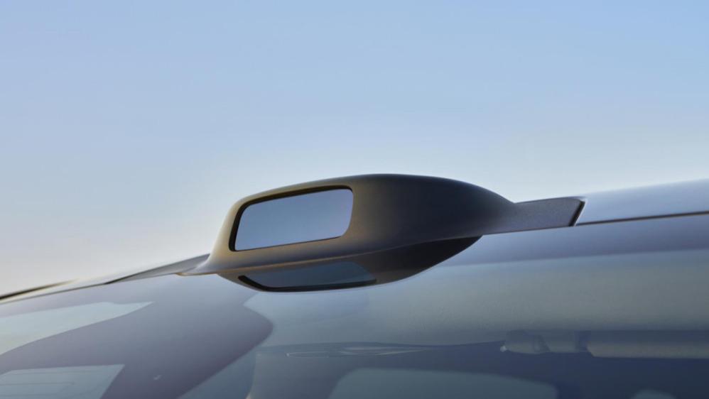 车企高管挑战主动安全！岚图CEO卢放成功蒙眼挑战130km/h AEB