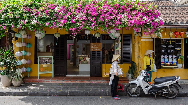 越南：穷得有尊严，笑得很真诚，可背后真有点让人动容