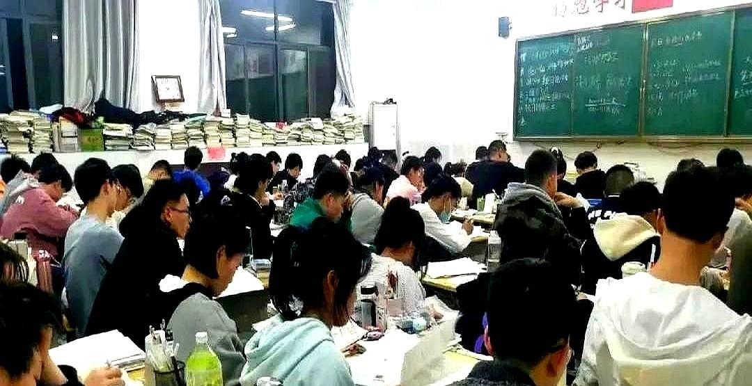 实话实说，我们很多普高生家长都盲目自信，还很会自我安慰，昨天和一个普高家长聊天，