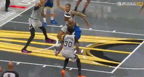 上头了——追梦3节连冲文班狂送帽！
第3节文班篮下追梦后，追梦回去冲了一个就觉得