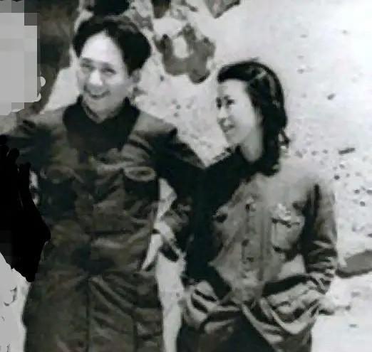 革命夫妻，一起生活了38年，从延安到北京。
向主席致敬！