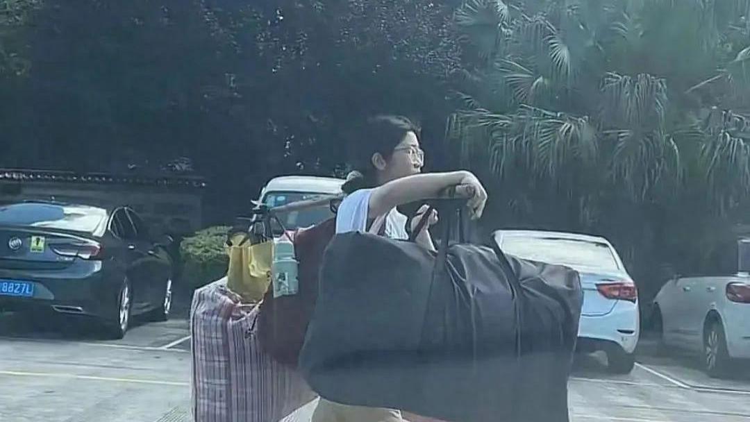 张雪峰对农村女孩的一句良言，大学生：3年后就知道他的话值千金