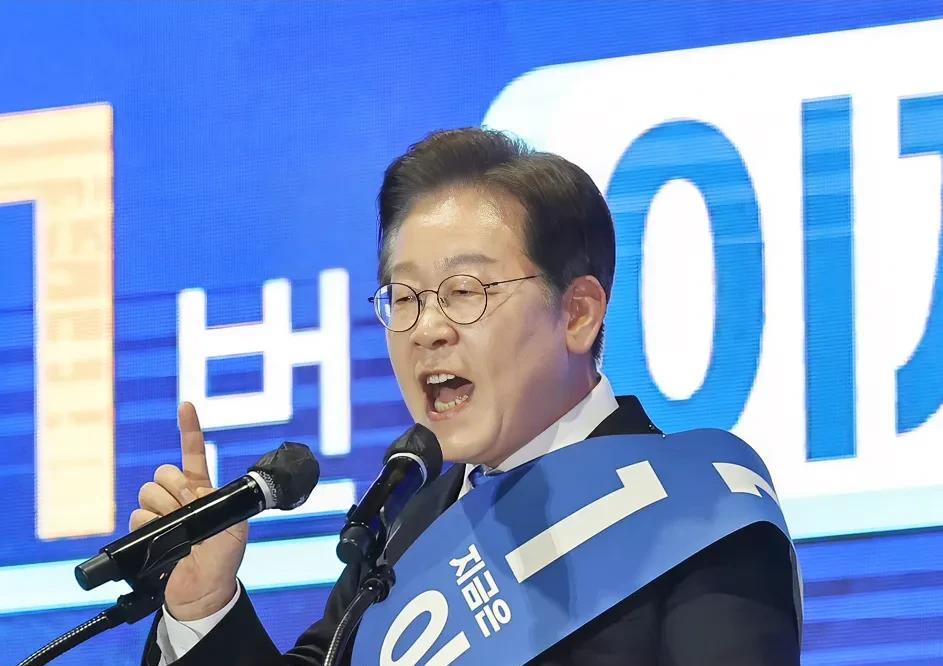 一半以上韩国人支持李在明成为总统！韩国媒体公布最新民调显示，第21任韩国总统候选