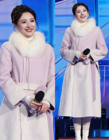 马凡舒跨年礼服好温柔，保暖又优雅。马凡舒这次主持跨年晚会告别了轻薄的礼服，穿上了