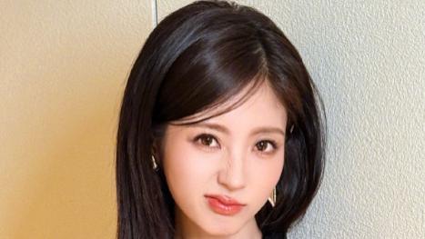 邢菲的妆前美照，状态真好！