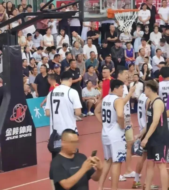#头号创作者激励计划#张明池自宣退役，不受杜锋的窝囊气了——一直不受杜锋待见的大