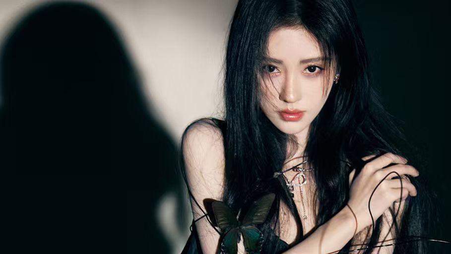 月薪25万，顶流女星买不到自由