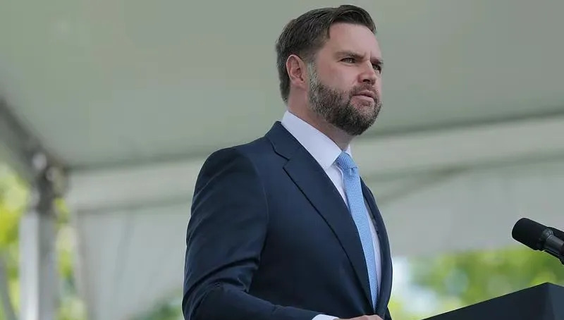 美国炸伊朗，没事？伊朗随便打美国！











美国炸了伊朗的核设施，
