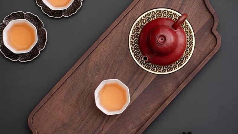 用这方茶盘喝茶，才懂什么叫「偷得浮生半日闲」