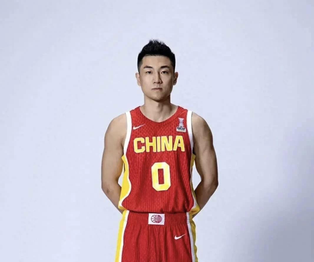 万万没想到，亚洲杯4分之一决赛比赛高诗岩的表现才是最佳。
除了赵睿，高诗岩那场球