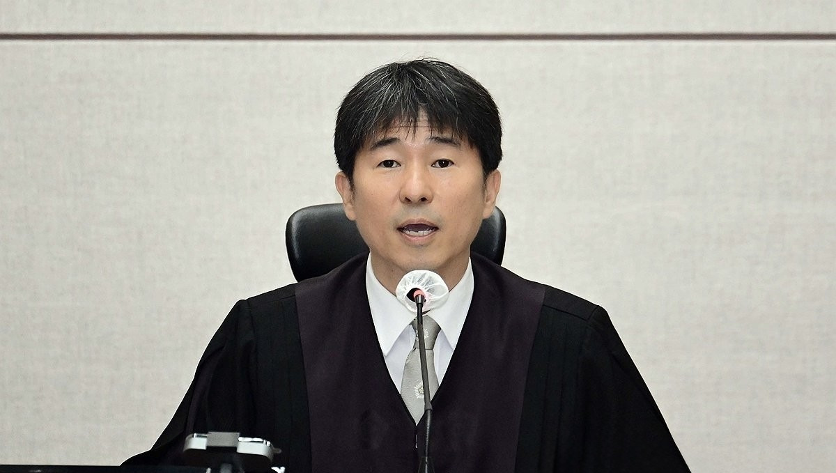 法官喊冤：我没嫖娼，别瞎说











韩国法官怒了！有人说他接受不正