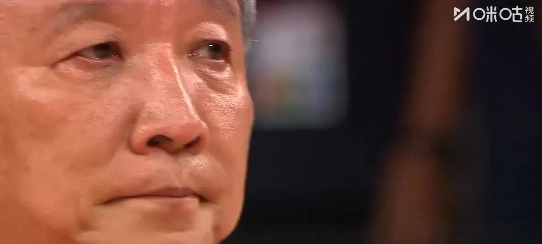 宫鲁鸣上任以来的3大败笔。

一是没有征召30岁老将李梦，发挥其以老带新的排