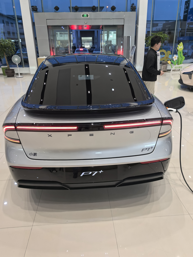 M03转战P7+
不想要同03了，转P7+了，小定，准备最便宜的那款了，白色黑内