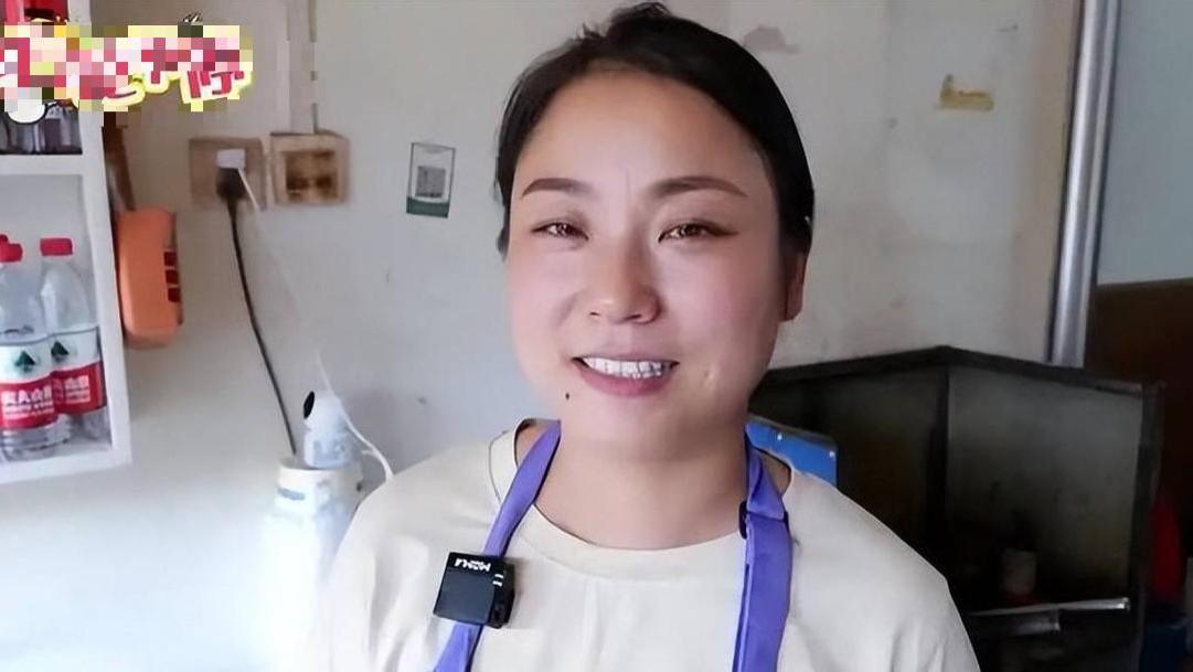 “伏弟魔”潘大姐：卖饼12年赚百万给弟弟买房买车，离婚也不在乎