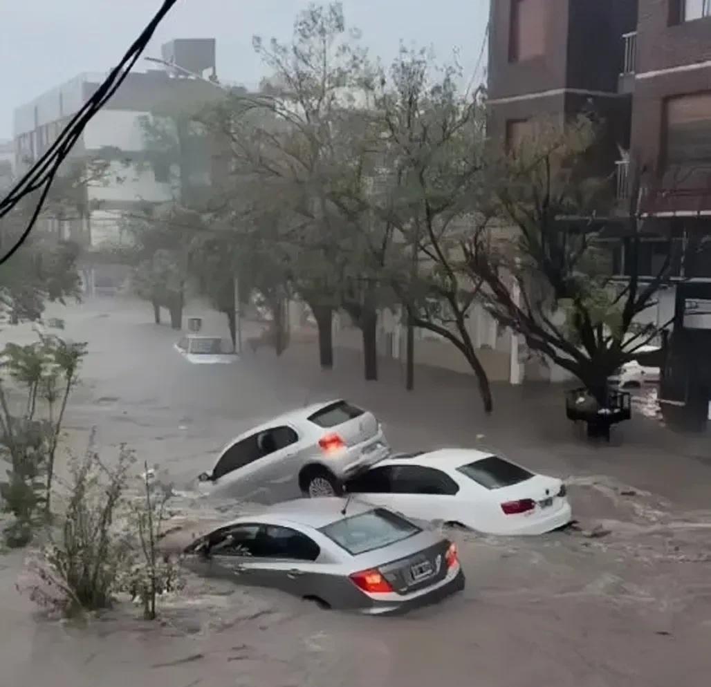 增至13人遇难！阿根廷一城市1天降下全年降雨量
截至布宜诺斯艾利斯时间3月8日，