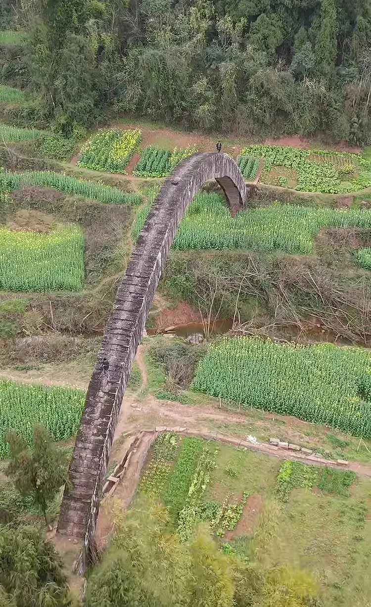 这个石拱桥是用来干嘛的