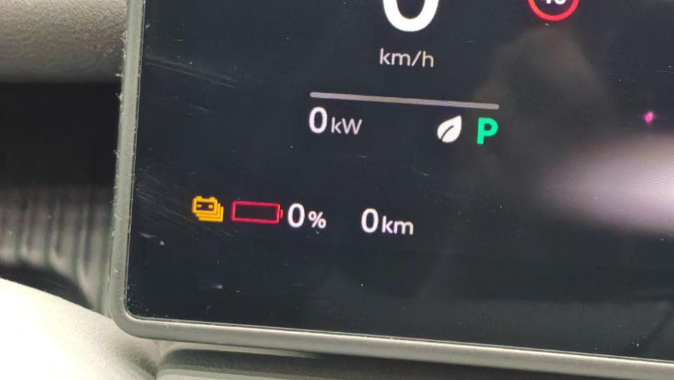 都在吐槽续航虚标，却没人告诉你：电动车在“续航为0”后还能跑30km？